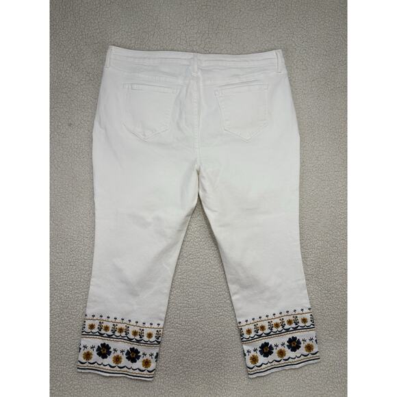 Driftwood Colette Floral Embroidered Cropped Straight Jeans White Plus Size 22 W - Picture 6 of 8